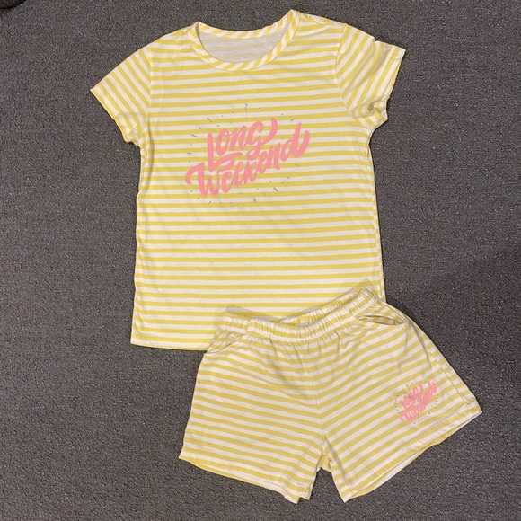 Girls’ short sleeved Long Weekend Cute Glittering Stripe Pajamas Set Sz 8 - Picture 2 of 8